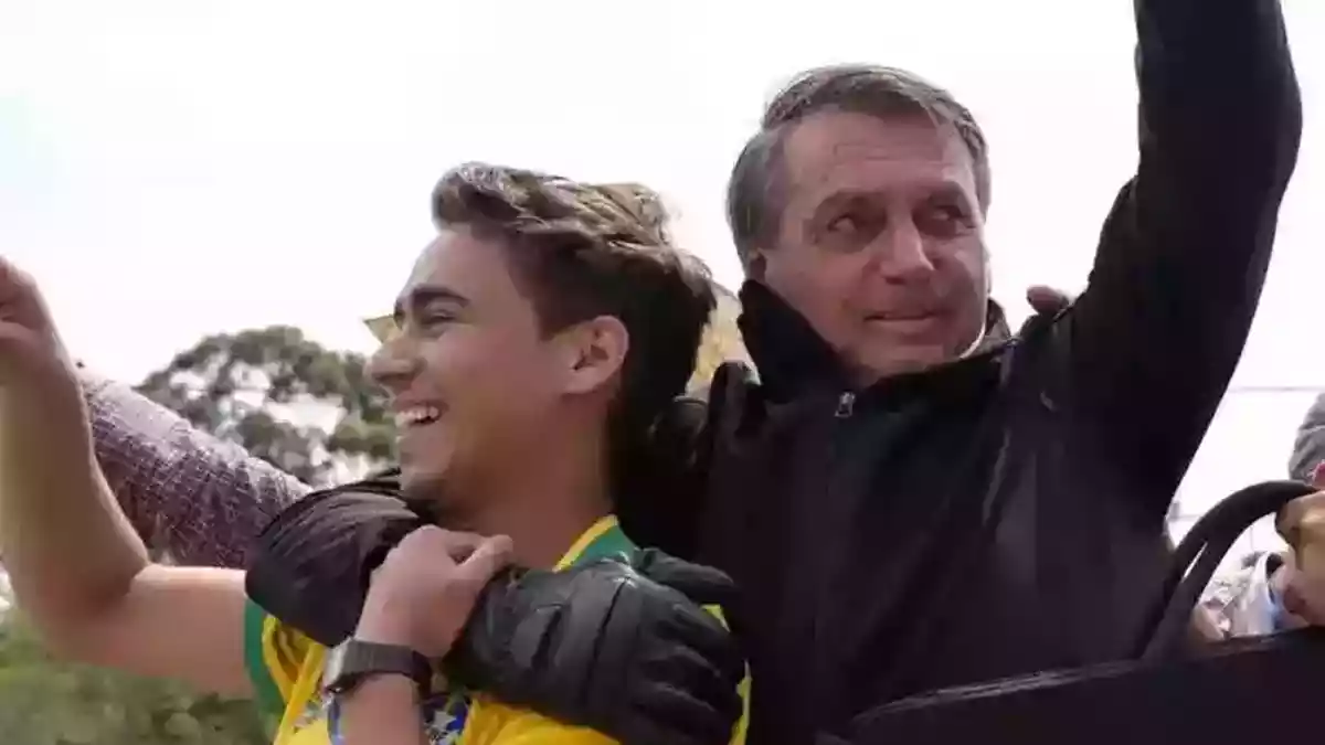 Foto de Nikolas Ferreira e Jair Bolsonaro