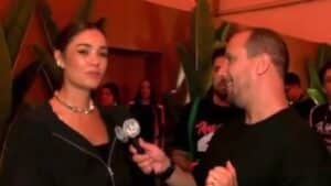 Foto de Sophie Charlotte dando entrevista a repórter do SBT