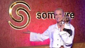 Foto de Xuxa no estúdio da Som Livre