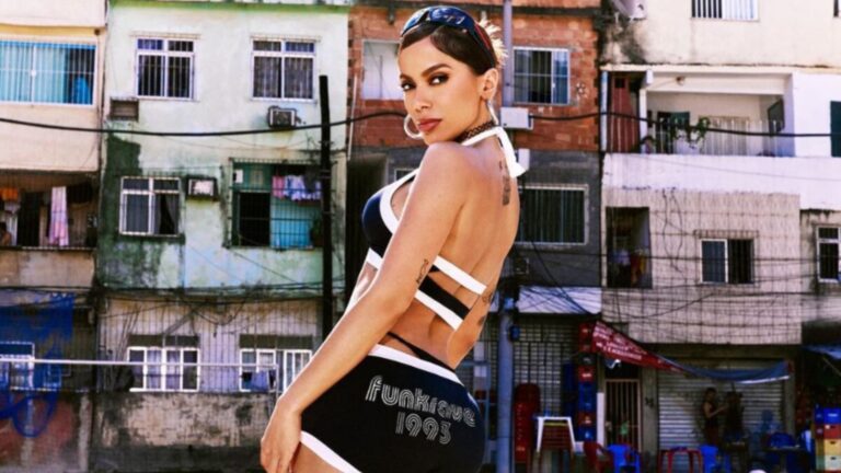 Foto de Anitta no clipe de Funk Rave