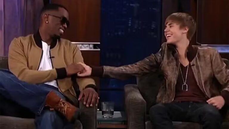 Foto de P. Diddy e Justin Bieber em programa de TV estadunidense