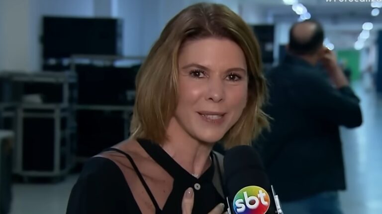 Foto de Daniela Beyruti em entrevista para o Fofocalizando