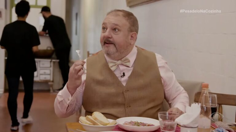 Foto de Erick Jacquin durante o Pesadelo na Cozinha