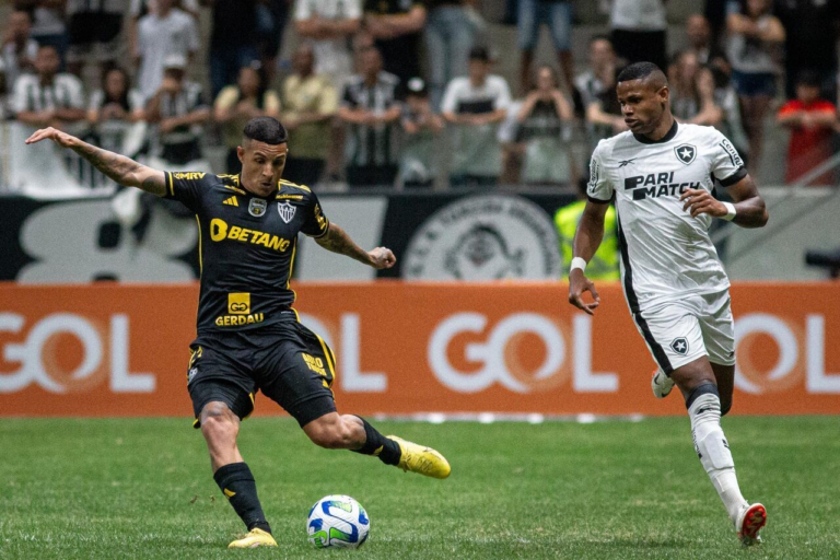 Imagem de equipes do Atlético Mineiro e Botafogo