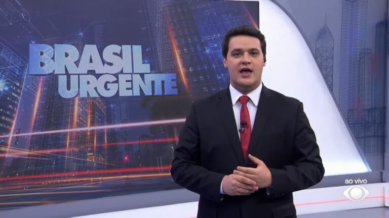 Foto de Felipe Garraffa apresentando o programa Brasil Urgente