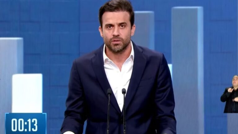 Foto de Pablo Marçal em debate no SBT