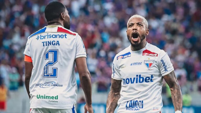 Foto de jogadores do Fortaleza, atual campeão da Copa do Nordeste