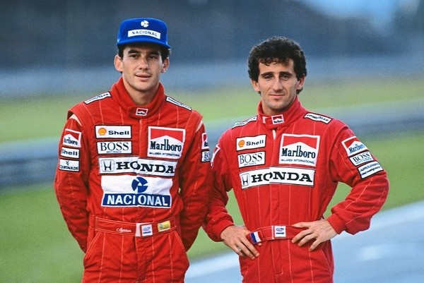 Foto de Ayrton Senna e Alain Prost