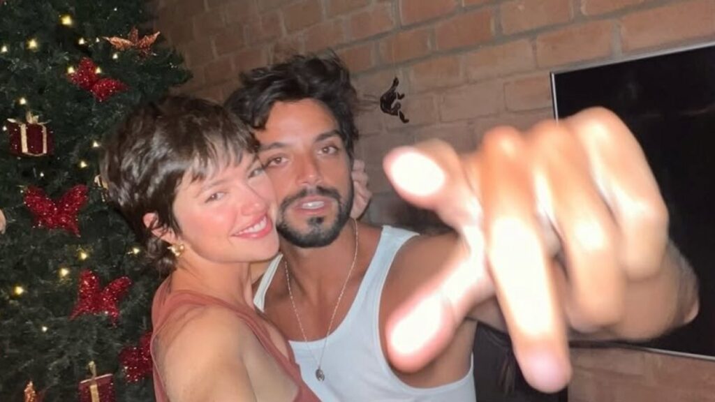 Foto de Agatha Moreira e Rodrigo Simas