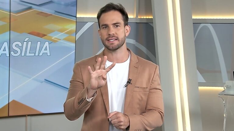 Foto de Daniel Adjuto, apresentador do SBT Brasília