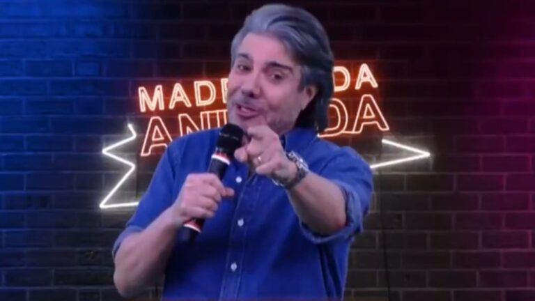 Foto do apresentador João Kleber no programa Madrugada Animada