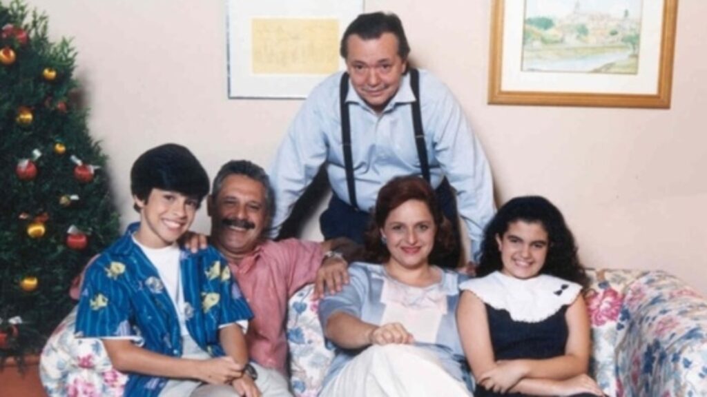 Foto do elenco de Mundo da Lua da TV Cultura com Antonio Fagundes