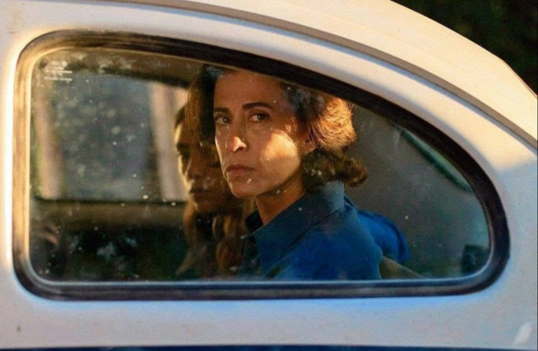 Imagem de Fernanda Torres no filme Ainda Estou Aqui