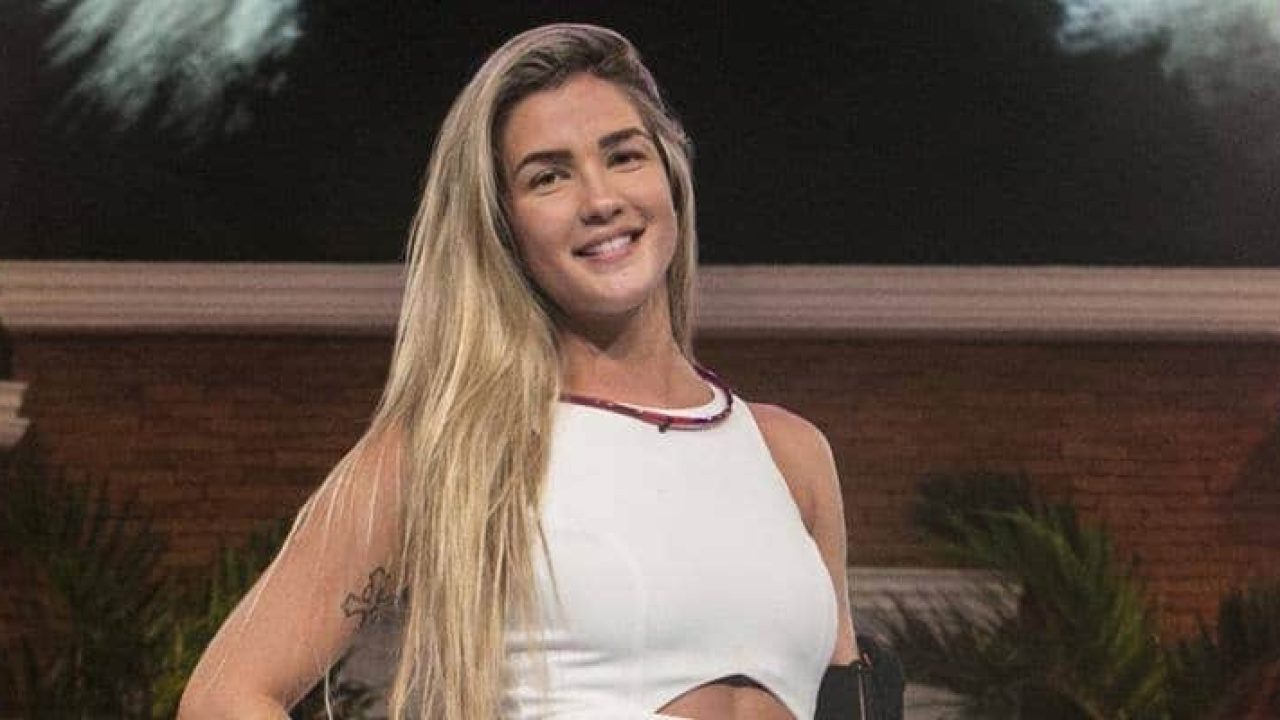 Aline Gotschalg participou da 15ª temporada do BBB (foto: Reprodução/TV Globo)