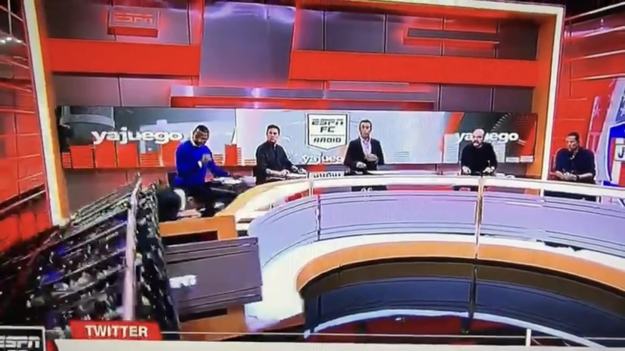 Carlos Orduz foi esmagado por um telão durante programa ao vivo (foto: Reprodução/ESPN)