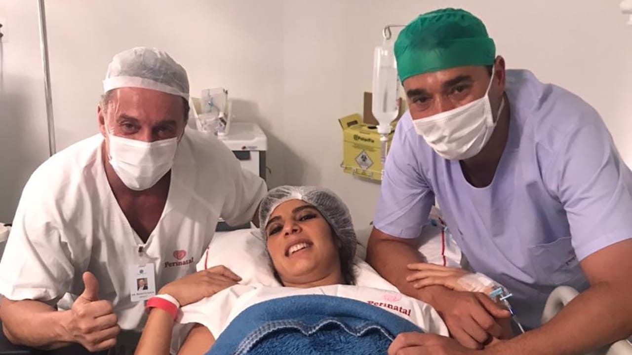 Andréia Sadi e André Rizek celebram a chegada dos gêmeos João e Pedro (foto: Reprodução/Instagram)