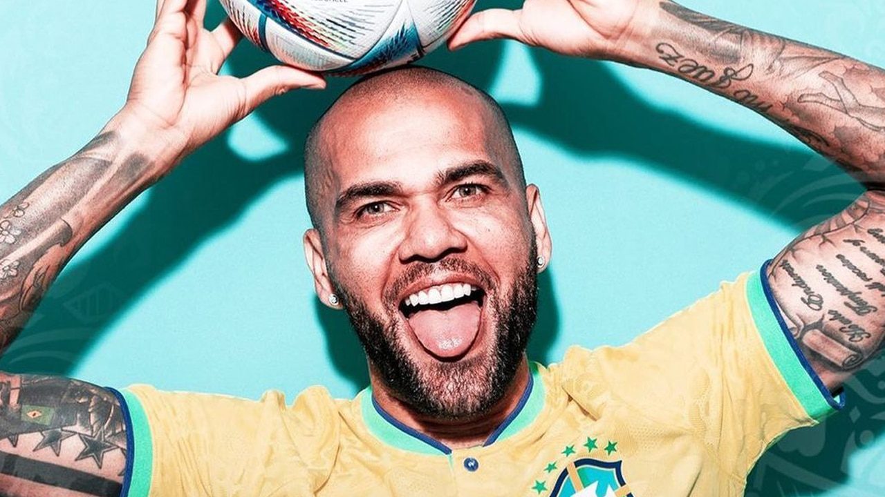 Imagem com foto do jogador Daniel Alves