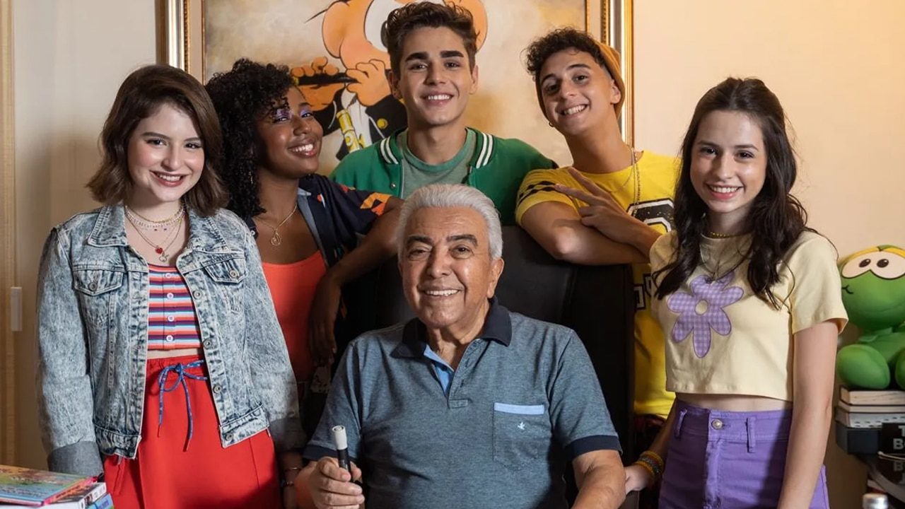 Imagem com foto do elenco do filme Turma da Mônica Jovem; Sophia Valverde será a nova Mônica nos cinemas