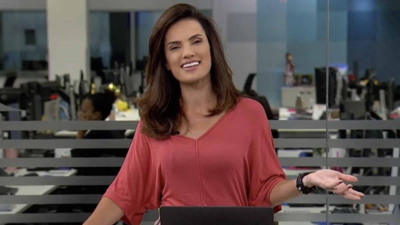 Foto da jornalista Clarissa Góes, apresentadora da Globo