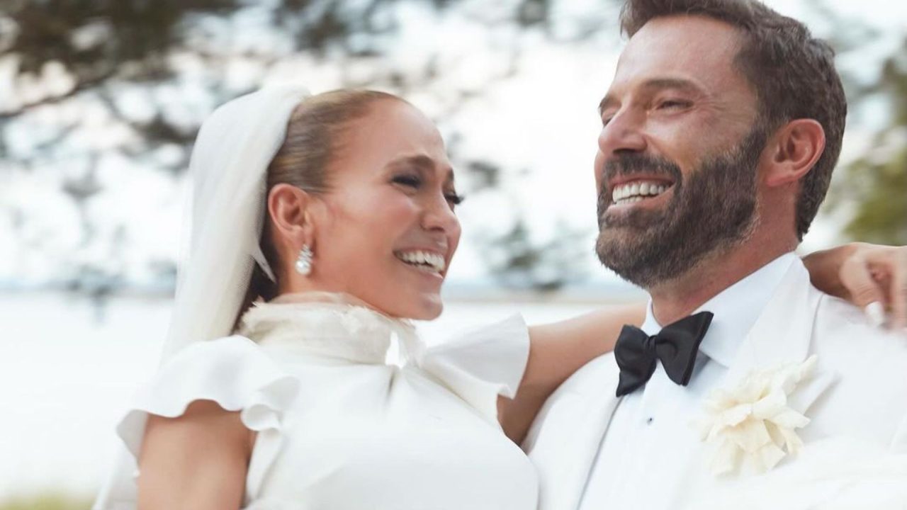 Foto de Jennifer Lopez e Ben Affleck em casamento