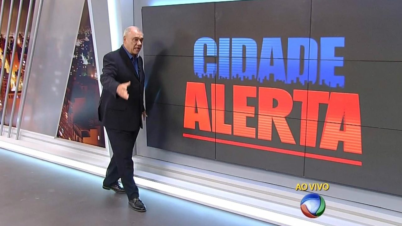 Imagem com foto do apresentador Marcelo Rezende