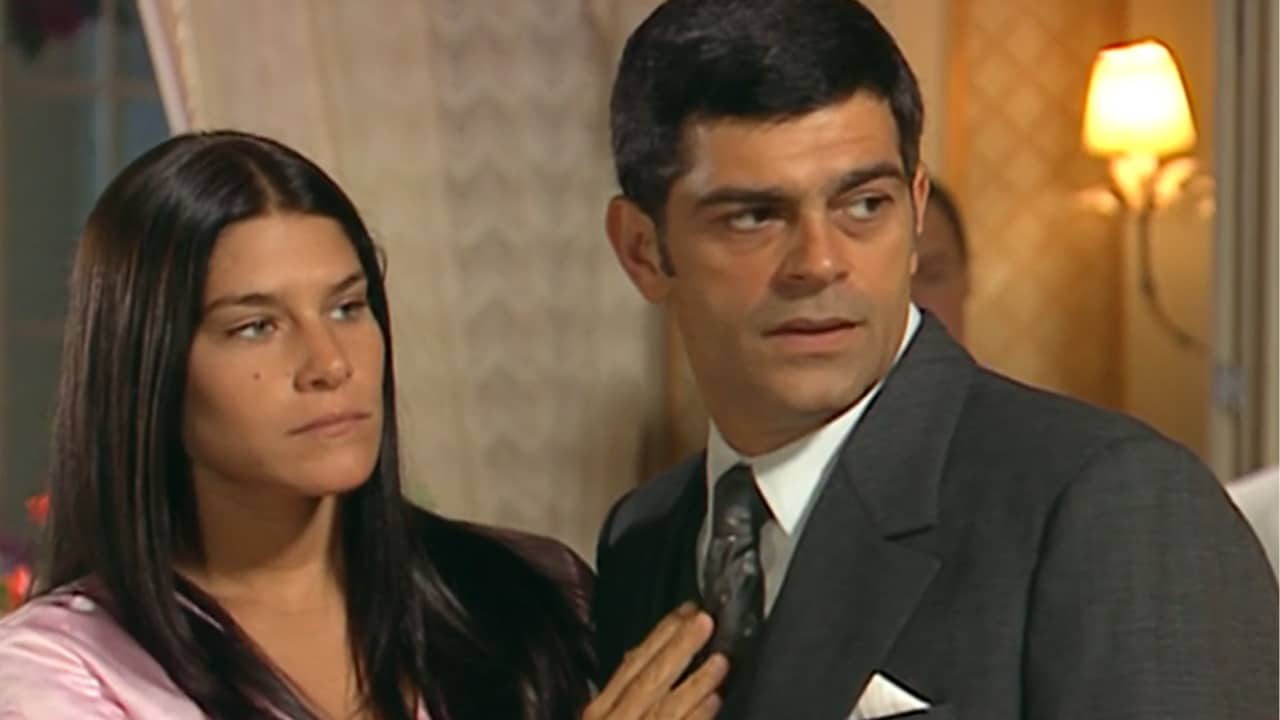 Imagem com foto dos atores Priscila Fantin e Eduardo Moscovis