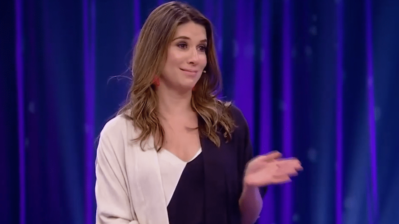 Rebeca Abravanel pode voltar a apresentar programas no SBT (foto: Reprodução/SBT)