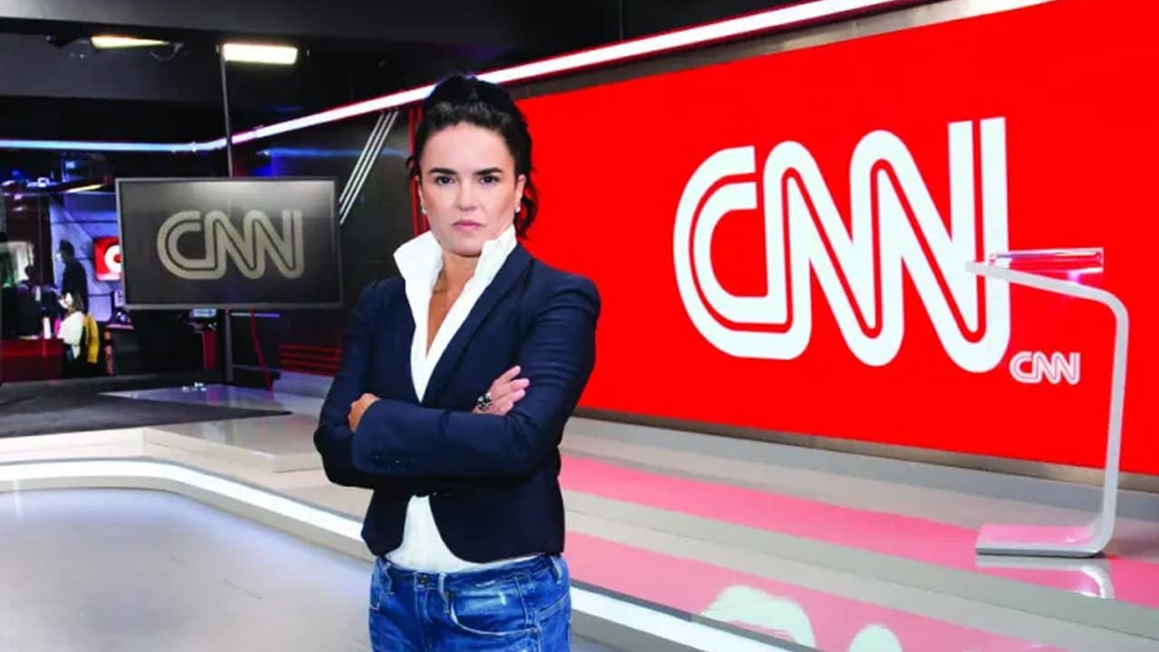 Imagem com foto de Renata Afonso, executiva da CNN Brasil