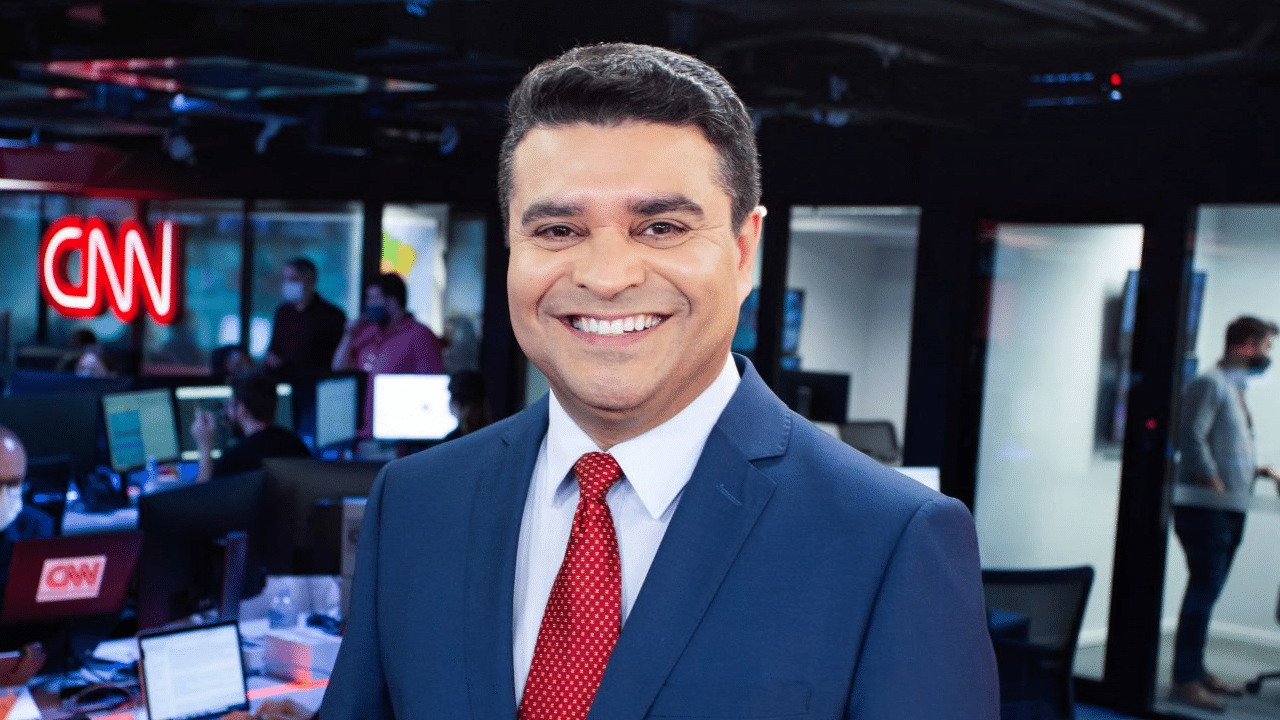 Imagem com foto de Roberto Nonato, apresentador do CNN Manhã