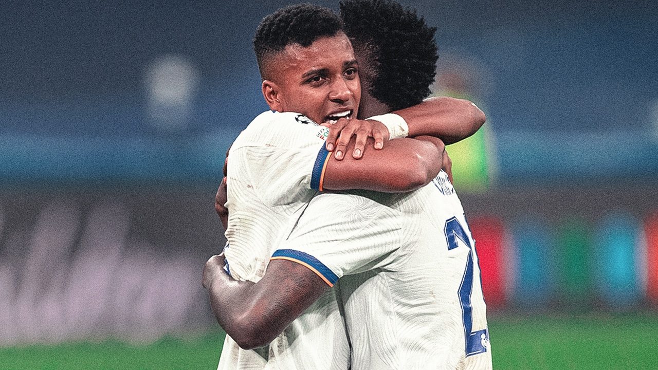 Imagem com foto dos jogadores Rodrygo e Vini Jr.