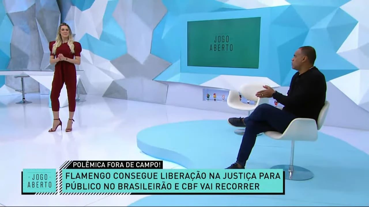 Denilson e Renata Fan criticaram decisão que autorizou público nos jogos em que o Flamengo for mandante (foto: Reprodução/Band)