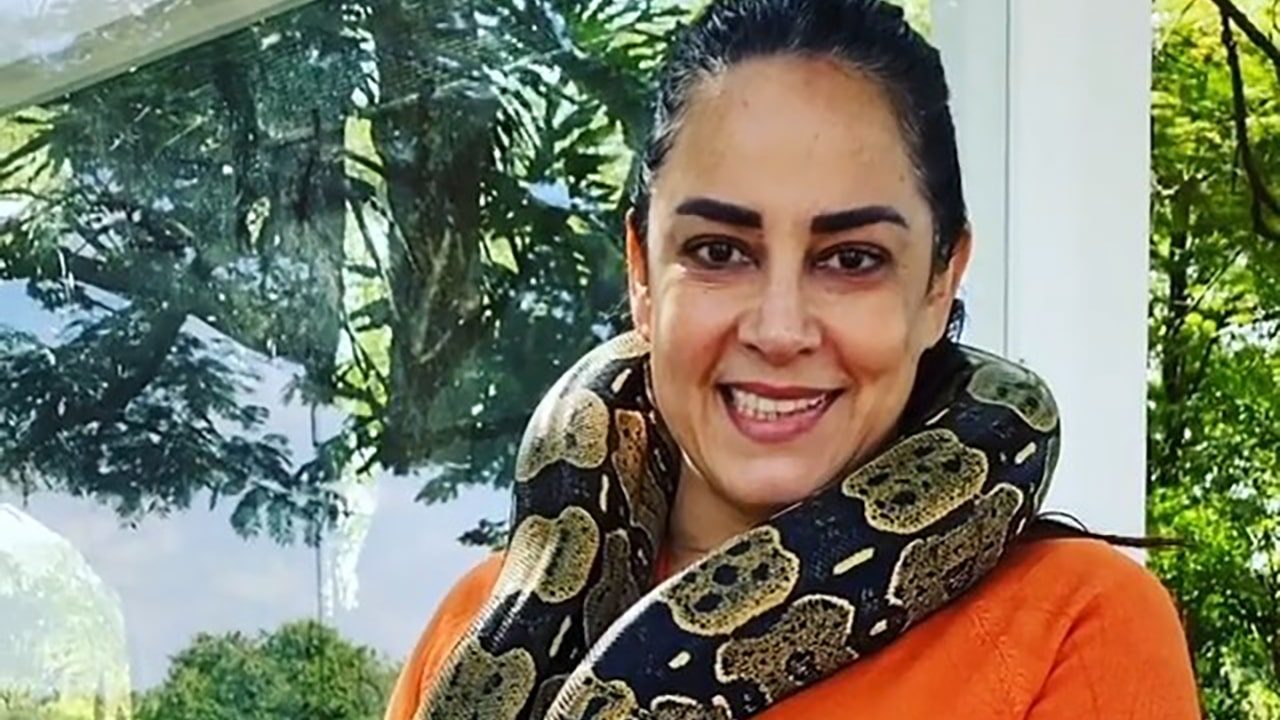 Silvia Abravanel tem uma cobra jiboia como filha (foto: Reprodução/Instagram)