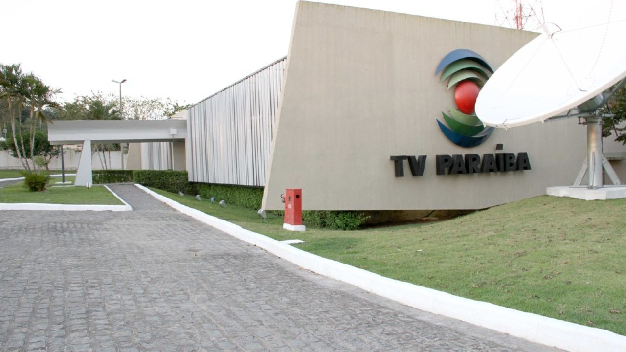 Jornalistas da TV Paraíba tiveram objetos pessoais roubados durante o trabalho (foto: Reprodução)