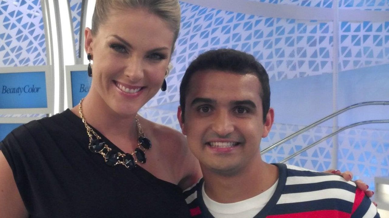 Ana Hickmann e Thiago Ventura nos bastidores do Tudo é Possível em 2012 (foto: Reprodução)