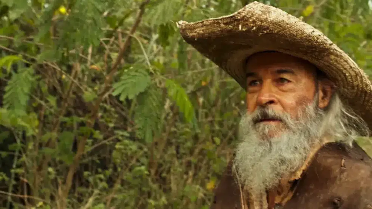 Velho do Rio leva José Lucas baleado para a tapera de Juma em Pantanal