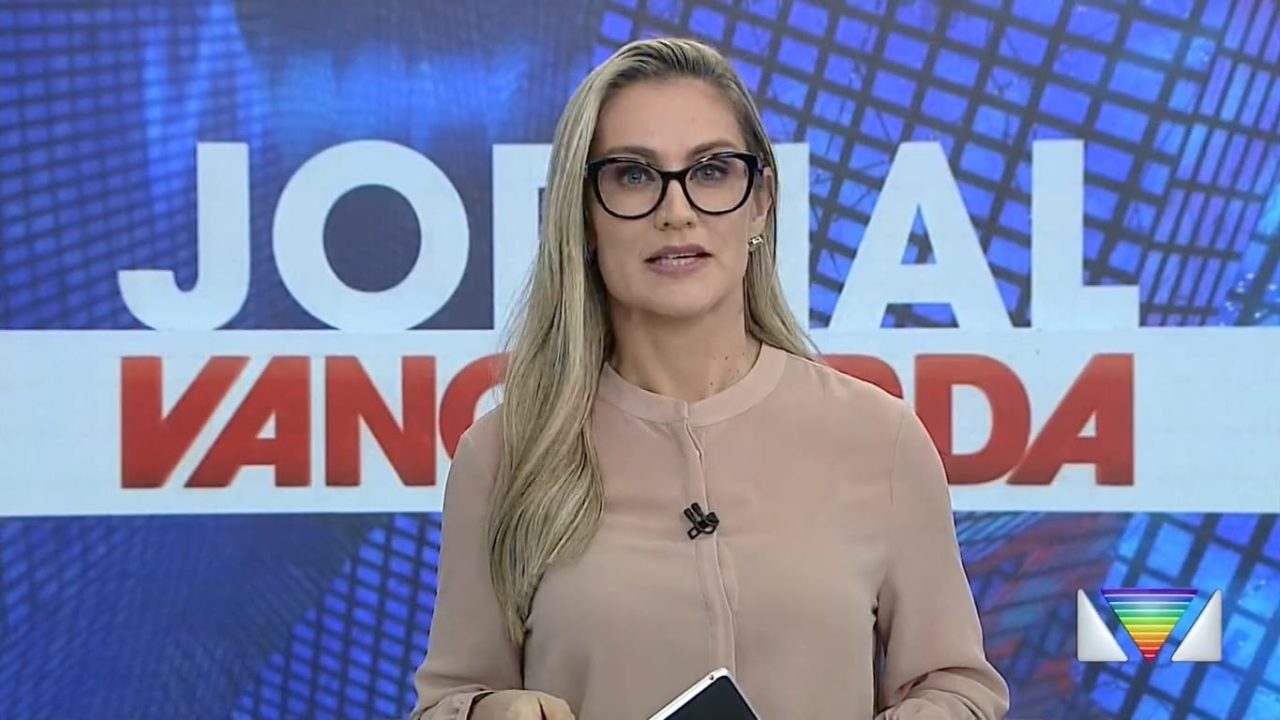 Agda Queiroz se demitiu de afiliada da Globo após 15 anos na emissora (foto: Reprodução/TV Vanguarda)