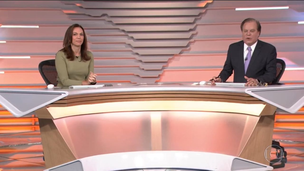 Ana Paula Araújo e Chico Pinheiro voltaram a dividir a apresentação do Bom dia Brasil depois de 15 meses (foto: Reprodução/TV Globo)