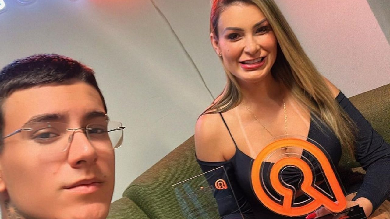 Foto de Arthur Urach ao lado de Andressa Urach