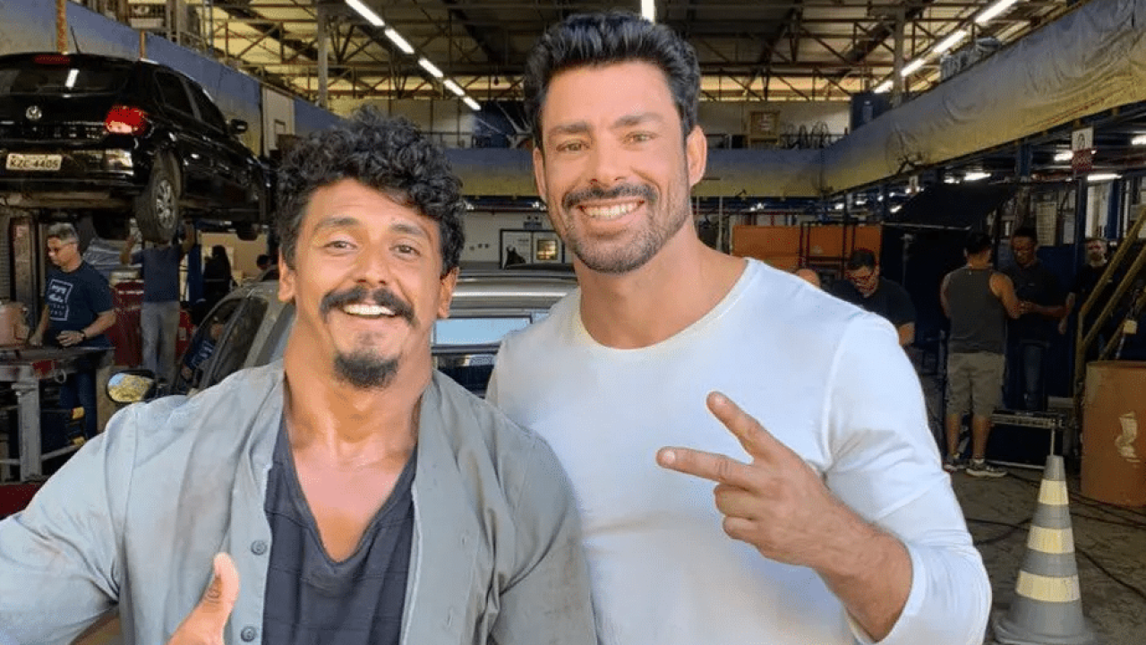 Foto de Preto Viana e Cauã Reymond, atores da Globo