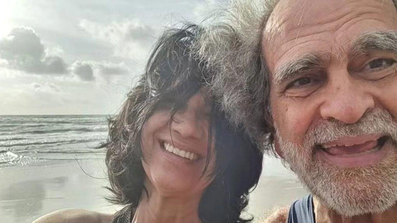 Foto de Beatriz Goulart e Maurício Kubrusly na praia