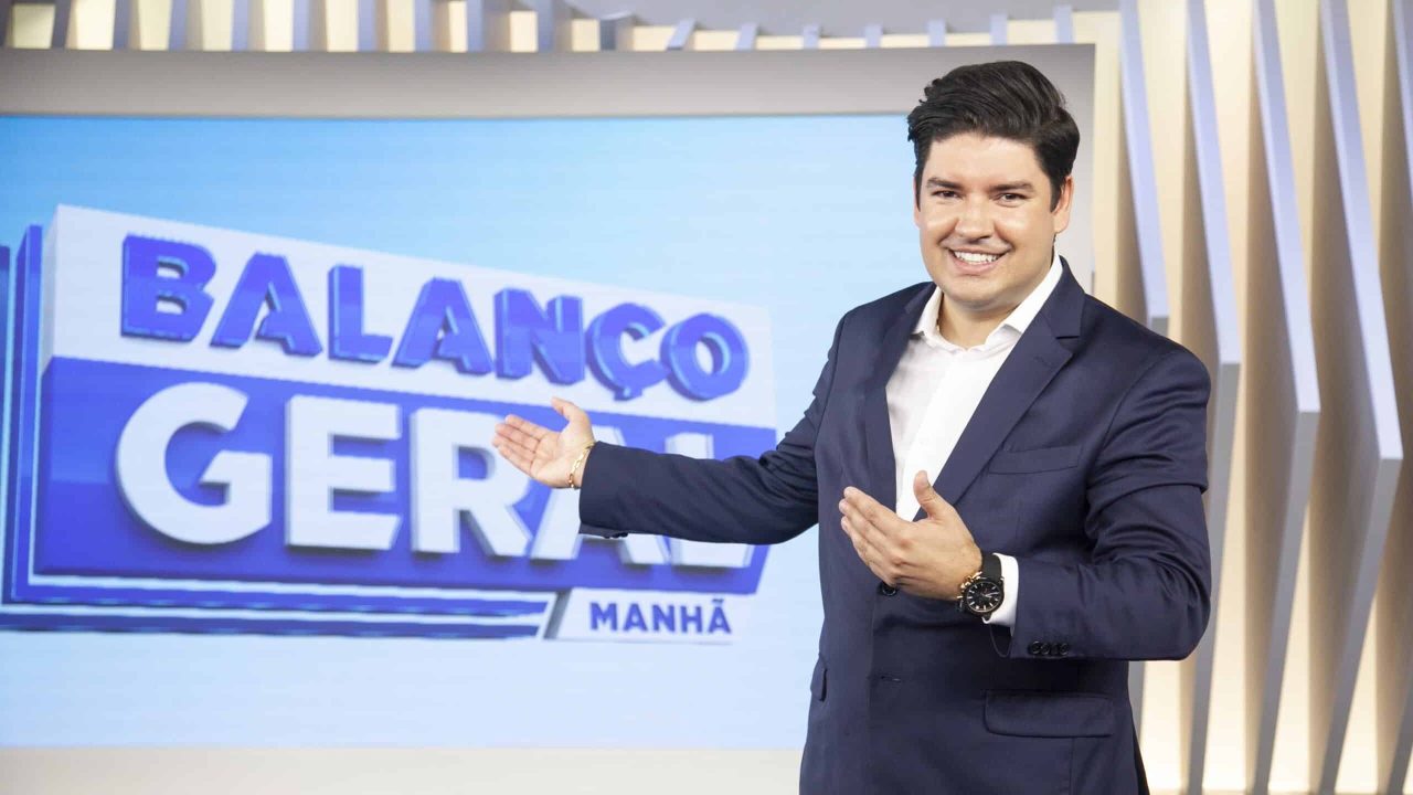 Bruno Peruka não foi comunicado pela Record de que deixaria o Balanço Geral Manhã (foto: Divulgação/Record)