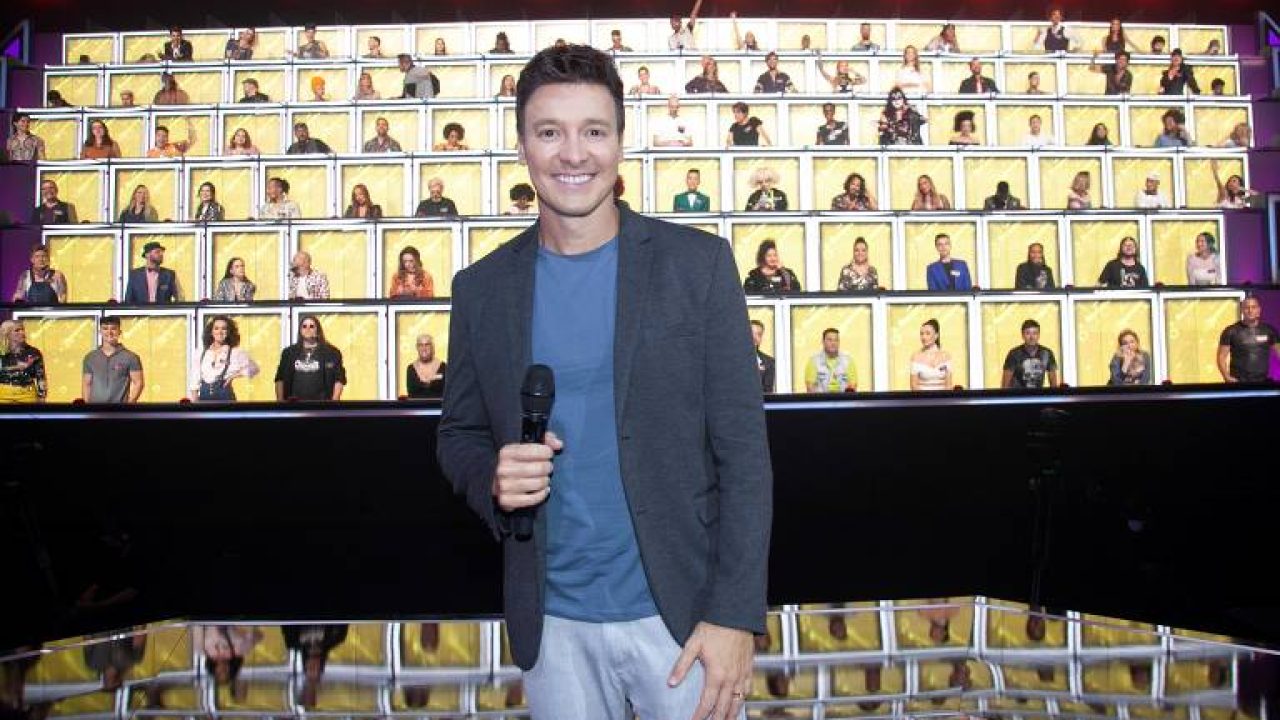 Endemol não chamou produtora que caiu do palco para trabalhar em nova temporada do Canta Comigo, exibido pela Record (foto: Reprodução)