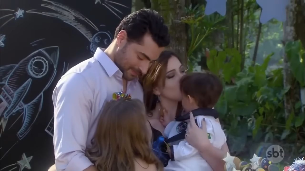 Foto de cena do último capítulo da novela Carinha de Anjo