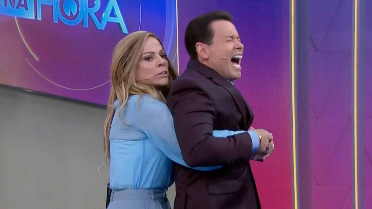 Foto de Christina Rocha e Marcão do Povo no programa Tá na Hora