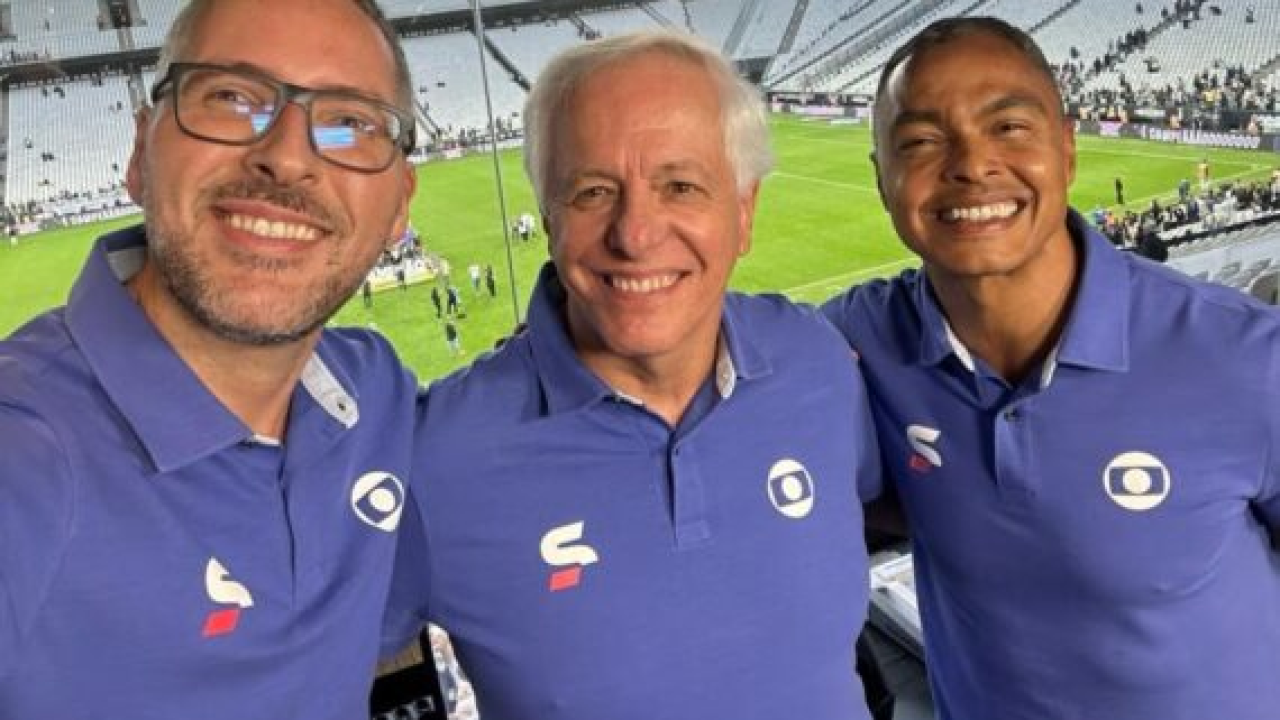 Foto com equipe esportiva da Globo, profissionais se transferiram para a Record