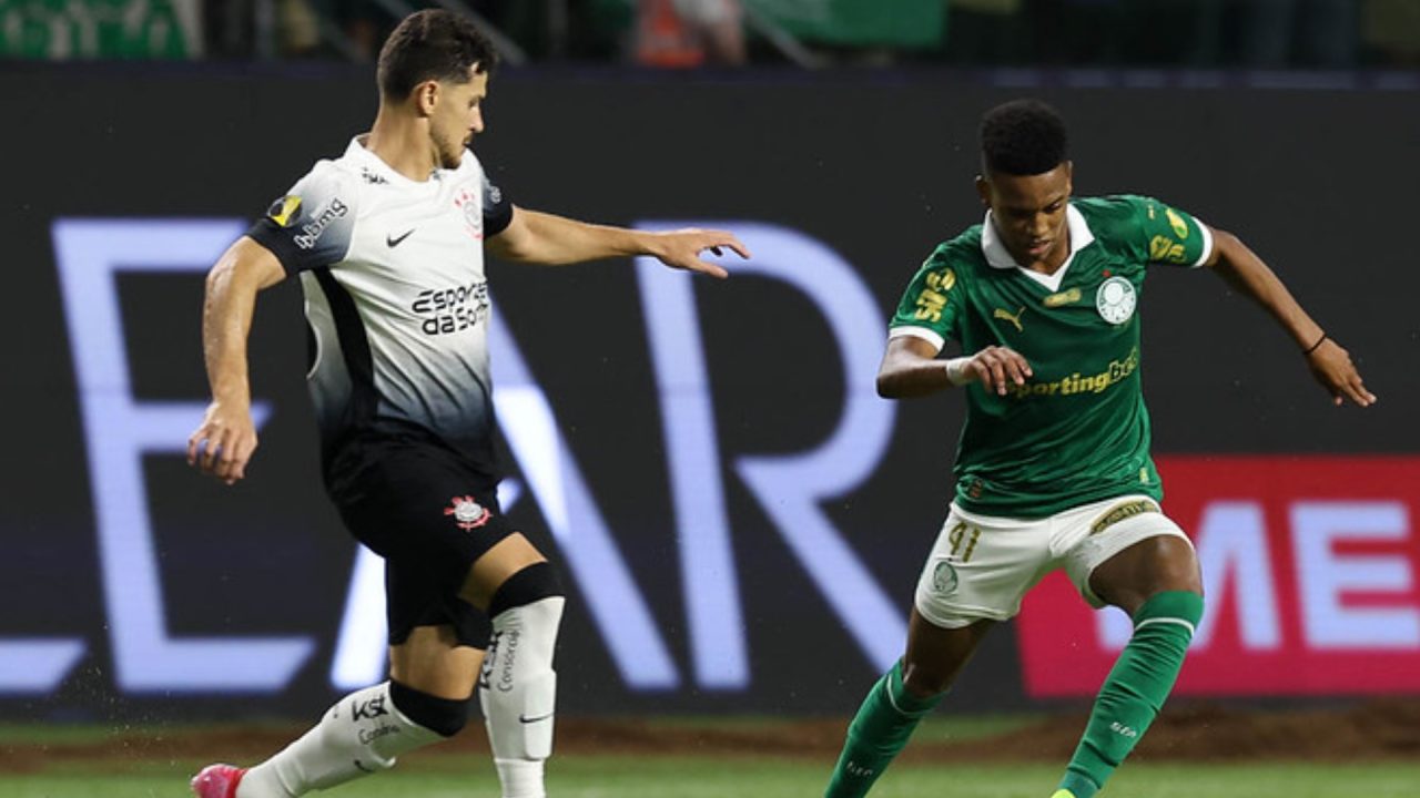 Foto de jogadores do Corinthians e Palmeiras