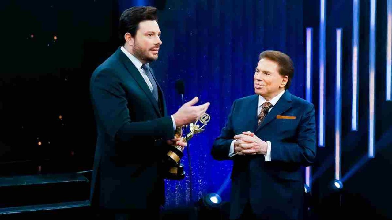 Foto de Danilo Gentili e Silvio Santos