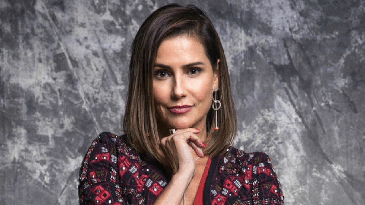 Foto da atriz Deborah Secco