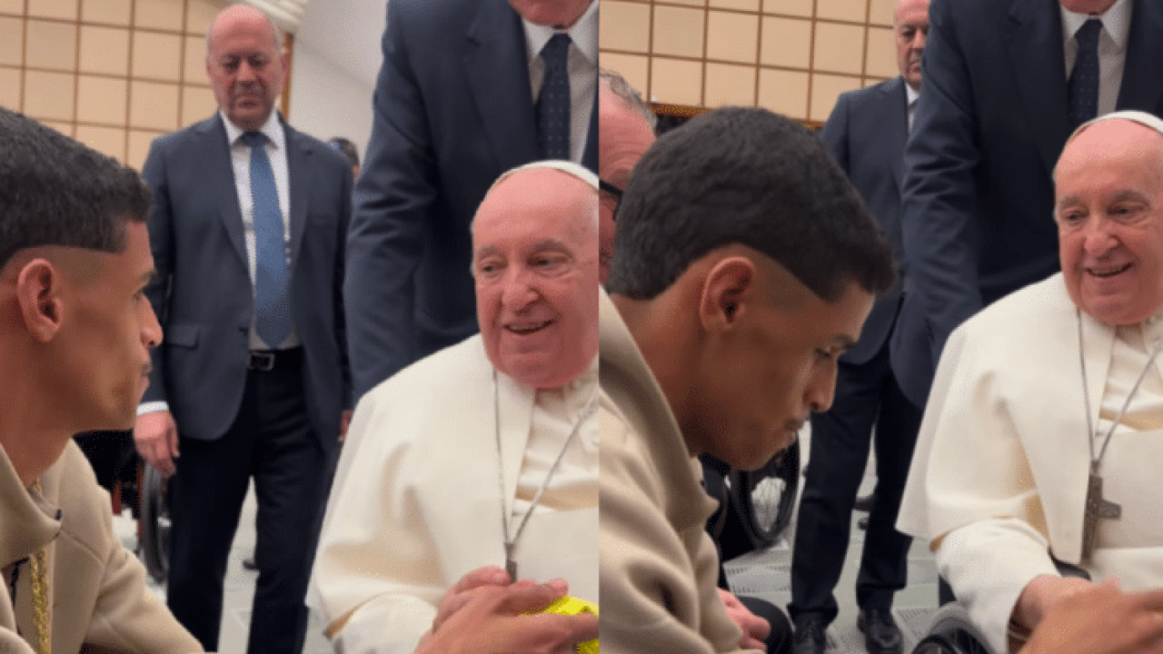 Foto de Luva de Pedreiro e Papa Francisco