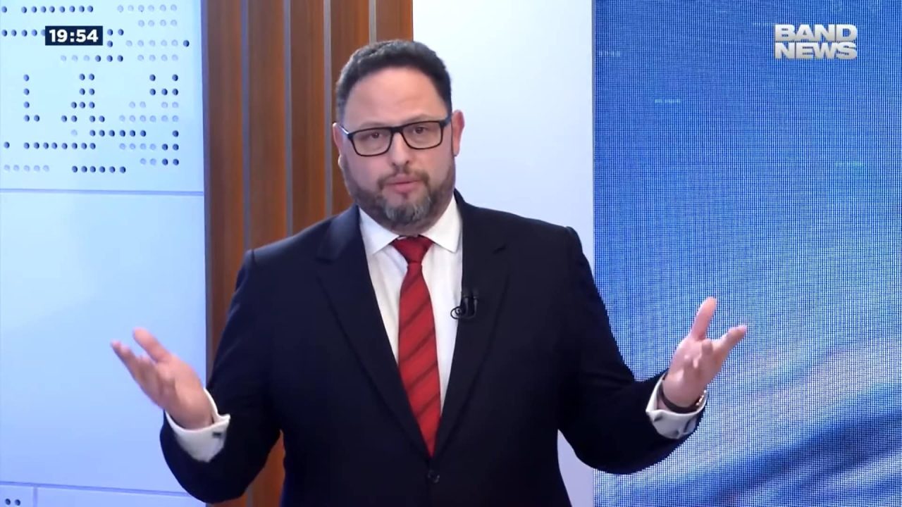 Foto do jornalista Eduardo Castro, que estreará na bancada do Jornal da Band